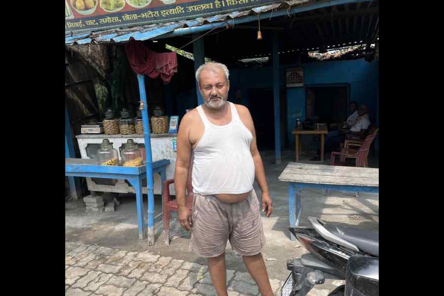 Binod Thakur at his “peda” shack on the crossroads between Hajipur and Samastipur in north Bihar.