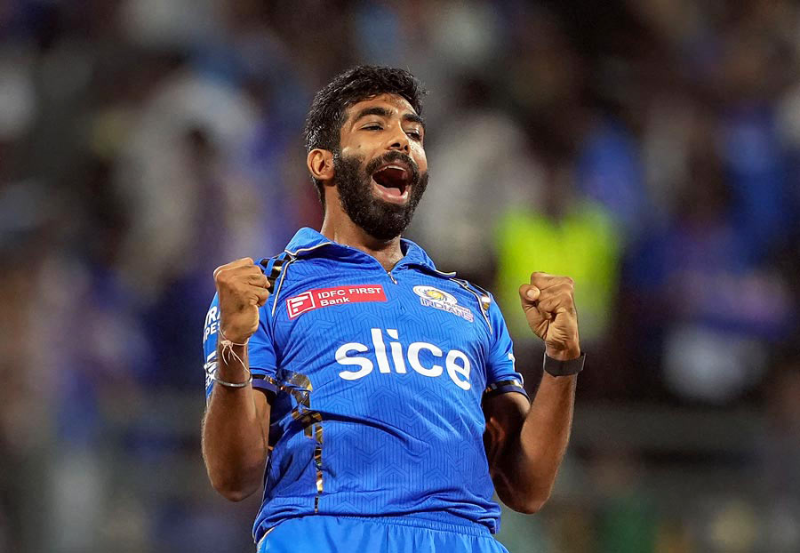 Jasprit Bumrah (MI): After what is probably their worst-ever IPL campaign, the MI management need to go back to the drawing board. But one man has stood tall for the five-time champions with a record four entries in our team of the week. With 20 wickets to his name, Bumrah has been devastating at the start as well as at the death, and remains the most reliable bowler in the format. His 149 dot balls are also the highest in this IPL, with a dot ball execution rate close to one every two balls 