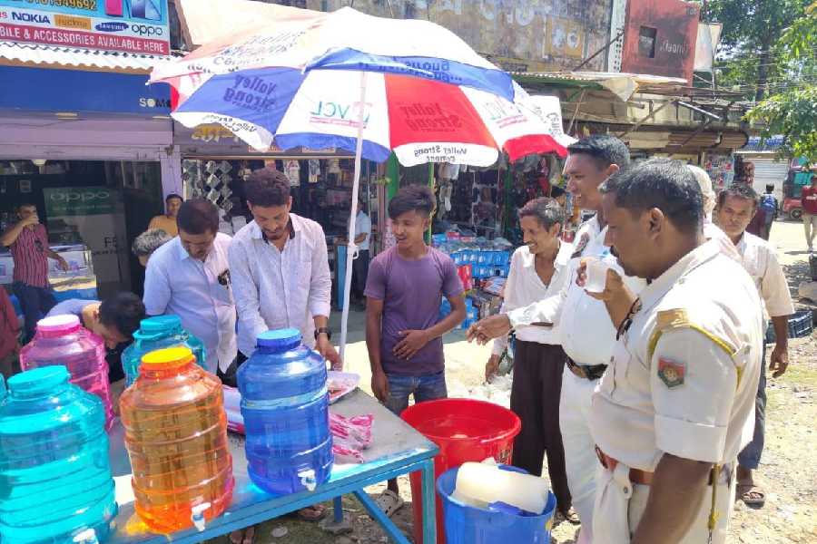 Assam | Heatwave alters school schedules: Assam police reach out for ...