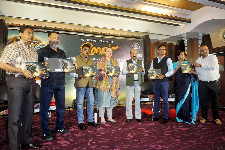 ‘Roar’ was launched in the presence of (centre) US Consul General Melinda Pavek
