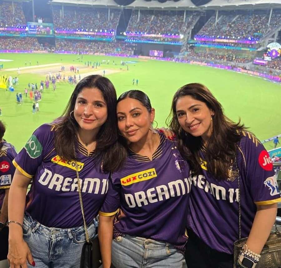 IPL 2024 | Maheep Kapoor drops new photos featuring Shanaya, Suhana ...