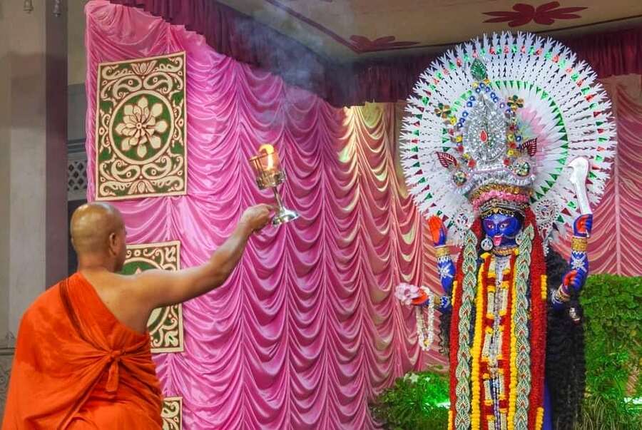 Kali Puja ‘aarti’ at Belur Math 