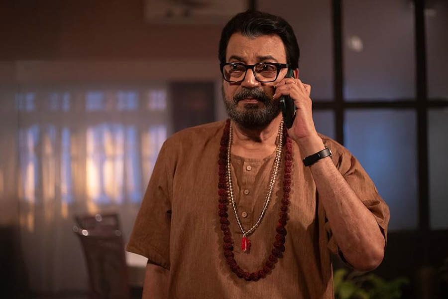 Chiranjeet Chakrabarti in Parambrata Chattopadhyay’s Nikosh Chhaya