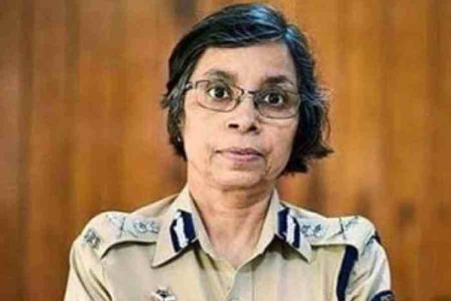 Rashmi Shukla Polltime exit of Maharashtra DGP Rashmi Shukla over