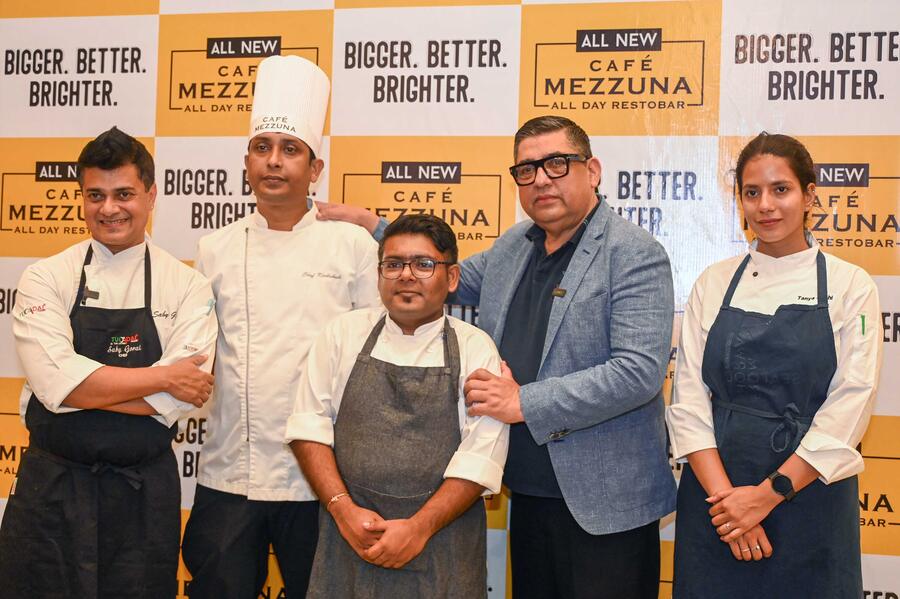 Speaking to My Kolkata, Anjan Chatterjee (fourth from the left), founder and chief managing director of Speciality Restaurants, said, ‘Mezzuna has always been loved in the restobar space in Kolkata. There was a request from customers, especially the residents of south Kolkata, to expand the space in South City. Previously, we could accommodate only 70 people, but now we can seat double that number, with space for 140. The new space is bigger, greener, and reminiscent of European drawing rooms. The idea for the interior came from my son, Avik’