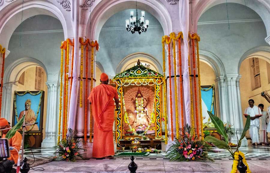 Jagaddhatri Puja at Swami Vivekananda’s ancestral home on Simla Street, north Kolkata. Bhuvaneswari Devi, mother of Swami Vivekananda, performed the first Jagaddhatri Puja at this house in 1901  