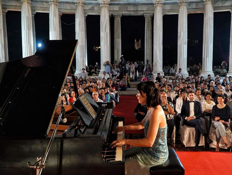 The music took the audience through a range of moods, from melancholy to introspection, passion to relaxation. ‘This piece is modelled to make you feel the gentle rocking of a boat,’ Kim smiled, before playing Barcarolle by Frederic Chopin