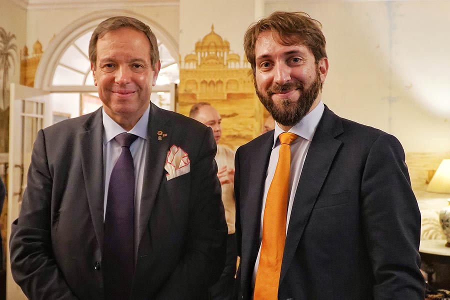 Enrico De Barbieri with (right) Riccardo Dalla Costa, Consul General of Italy in Kolkata