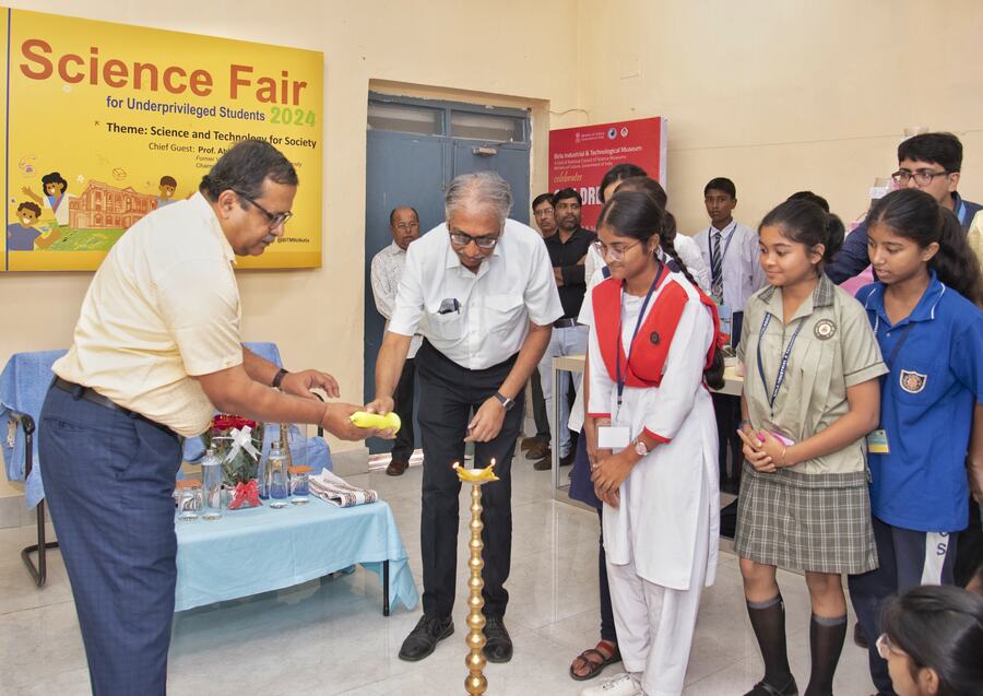 Former Jadavpur University vice-chancellor Abhijit Chakrabarti and Birla Industrial and Technological Museum director Subhabrata Chaudhuri  inaugurate the first two-day Science Fair for Underprivileged Students showcasing models themed ‘Science & Technology for Society’ on Wednesday