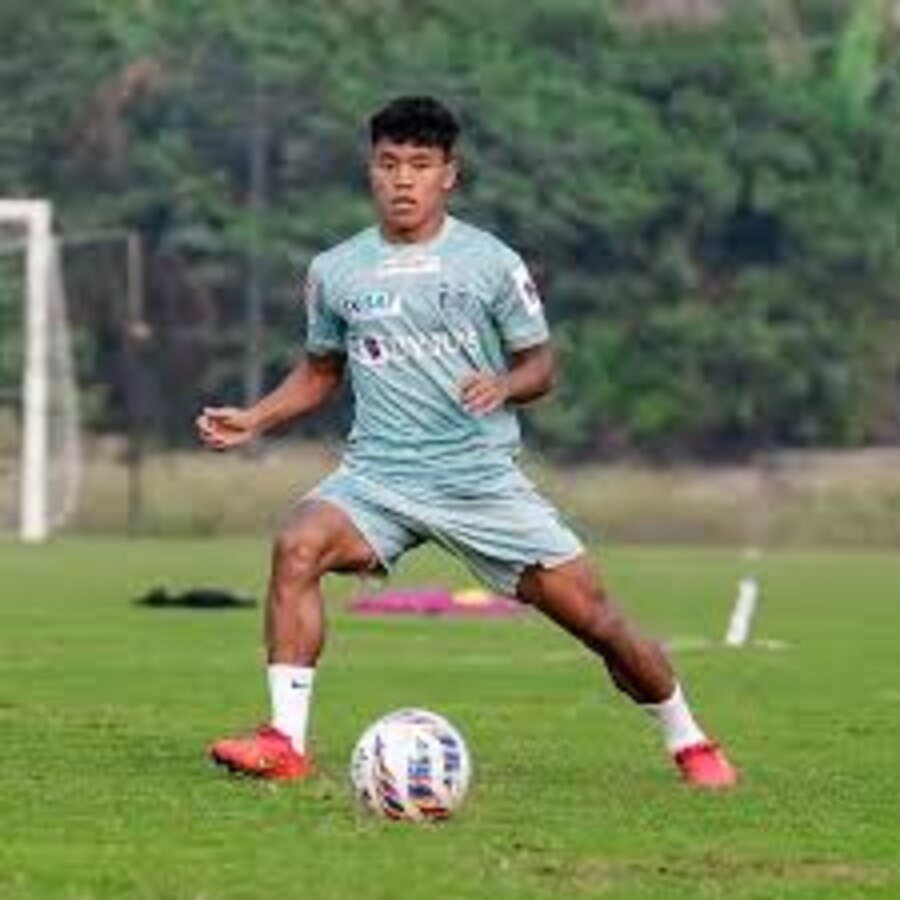 Korou Singh Thingujam: Since Sunil Chhetri’s retirement, Indian football has been looking for its next messiah. At 17, Thingujam could well be the one to fill Chhetri’s boots eventually. With his low centre of gravity and nimble footwork, Thingujam has stood out as a second striker for Kerala Blasters in the Indian Super League (ISL), having also featured for India’s junior sides. Sharp and alert inside the box, Thingujam should play for India’s senior outfit within the next few years, after which his progress could well take him to Europe or South America for greater goals in his club career