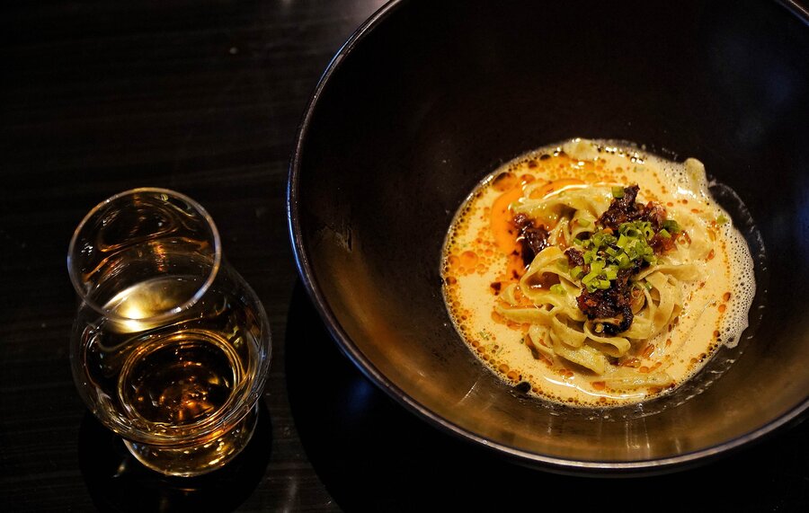 Next up was a comfort food dish called the Sunderkala, which had kukla or hand-pulled noodles (a breakfast dish in Uttarakhand) and lamb sausages served in a timru broth and topped with a dried vegetable chutney. The fish was paired with a swig of Bowmore 12