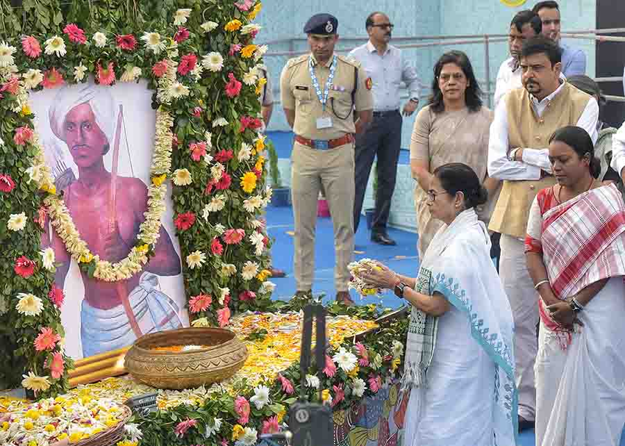 The Tribal Development Department of West Bengal celebrated the 150th birth anniversary of tribal leader Birsa Munda on November 15 in the presence of chief minister Mamata Banerjee at Adivasi Bhawan, New Town   