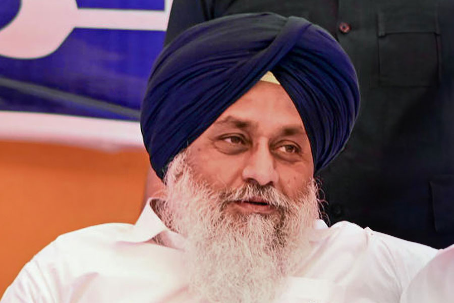 Sukhbir Singh Badal resigns as Shiromani Akali Dal president - Telegraph India