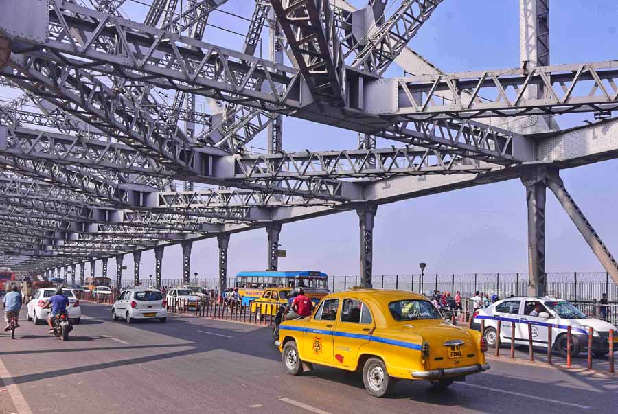 Due to a health audit, Howrah Bridge shall remain closed from 11.30pm on Saturday, November 16, to 4.30am on Sunday, November 17. This is the first safety audit of the 81-year-old bridge in 40 years  