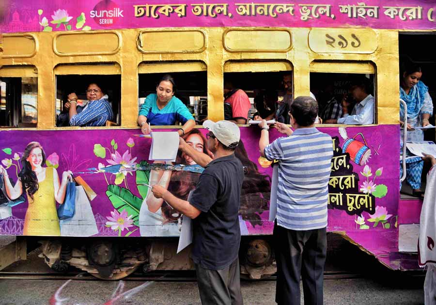 In an initiative to revive several terminated tram routes in the city, the Calcutta Tram Users Association collected signatures from daily tram passengers in favour of the demand on Saturday  
