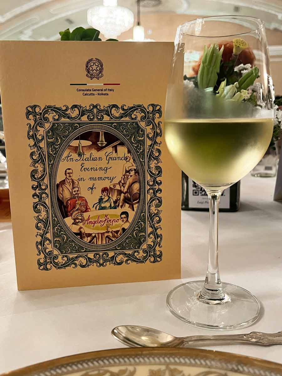 On November 10, the Consulate General of Italy in Kolkata celebrated the legacy of Kolkata’s once-iconic restaurant Firpo’s as Angelo Firpo’s great-nephew Enrico De Barbieri, flew down from Genova, Italy. The Consulate hosted a gala dinner at The Oberoi Grand curated by Gormei with Western classical music and an exhibition. My Kolkata joined  the celebrations