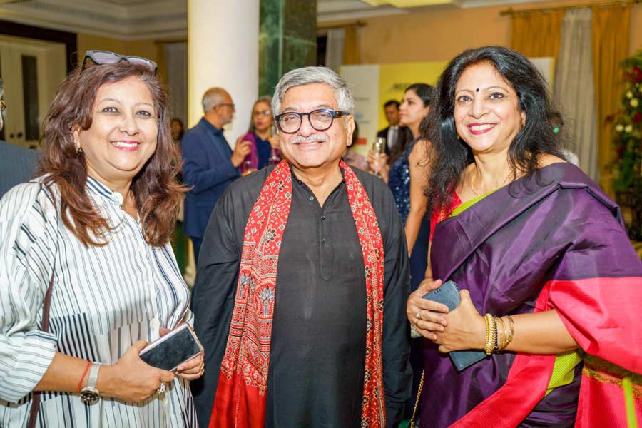 The evening was graced by eminent personalities from the city. My Kolkata spotted, (Top, L-R) Mousumi Sengupta; Jyotishka Dasgupta, veteran composer and Chaitali Ganguly, head, Western Music Section at Calcutta School of Music