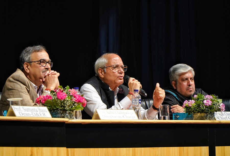 Ajai Chowdhry delivered a talk on the subject ‘India as a product nation...from middle-income trap to a developed nation’. Addressing the audience, Chowdhury said, ‘IIMC has been deeply connected in a lot of ways with HCL. When we founded HCL in 1976, we came here for our presentation to students. They all felt that we were starting on the right track. We were going to make computers in India for the first time. But at the end of our presentation, lots of students got up and said, looks very exciting, but very risky for us to join you. So, our answer to that was, ‘we are not offering you a job. We are offering you adventure.’ Five students from IIM Calcutta joined us back then’