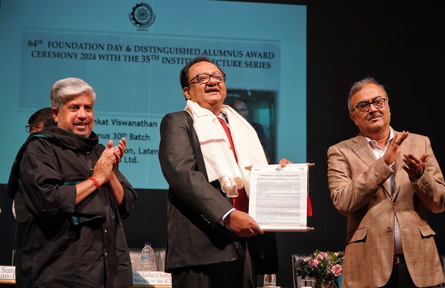 Sanjoy Mukherjee, IPS director general and inspector general of police (Apex Scale), West Bengal (IIMC Alumnus 23rd PGP Batch) was also conferred with the award as well. ‘It is such a pleasure and honour for me to stand here before you today in my alma mater. I was an indifferent student in IIM and the screening committee for the Distinguished Alumni Award must have spotted gems in me that I myself was blissfully unaware of,’ said Mukherjee