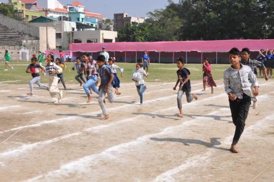 Adding to the vibrant atmosphere, the meticulously synchronised drill and yoga performances showcased the students' flexibility, wellness and mindfulness.