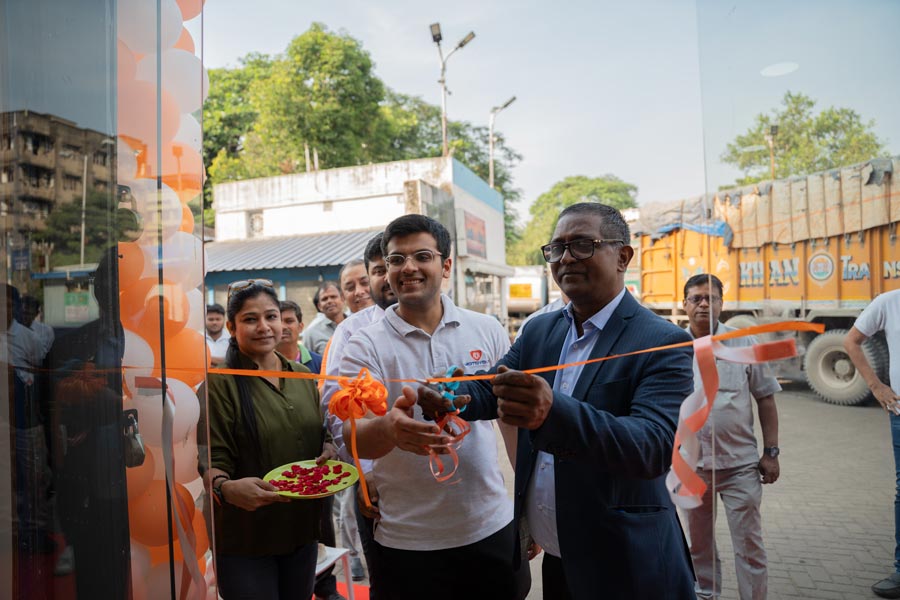On November 19, Motovolt Mobility launched a new store at the HPCL petrol pump at Sinthi, BT Road. Motovolt Mobility plans to have 100 such stores Pan-India to make electric mobility solutions more accessible across the country