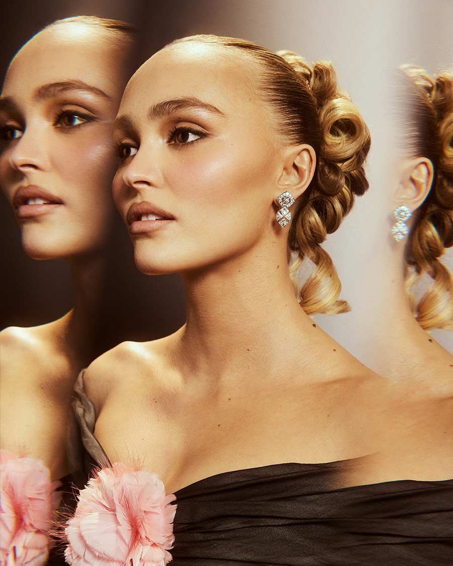 French-American actress and singer Lily-Rose Depp was also in attendance at the Governor’s Award.