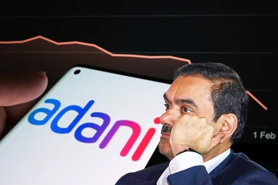 Adani Group | Adani Group Stocks' Combined Mcap Erodes By Rs 2.45 Lakh ...