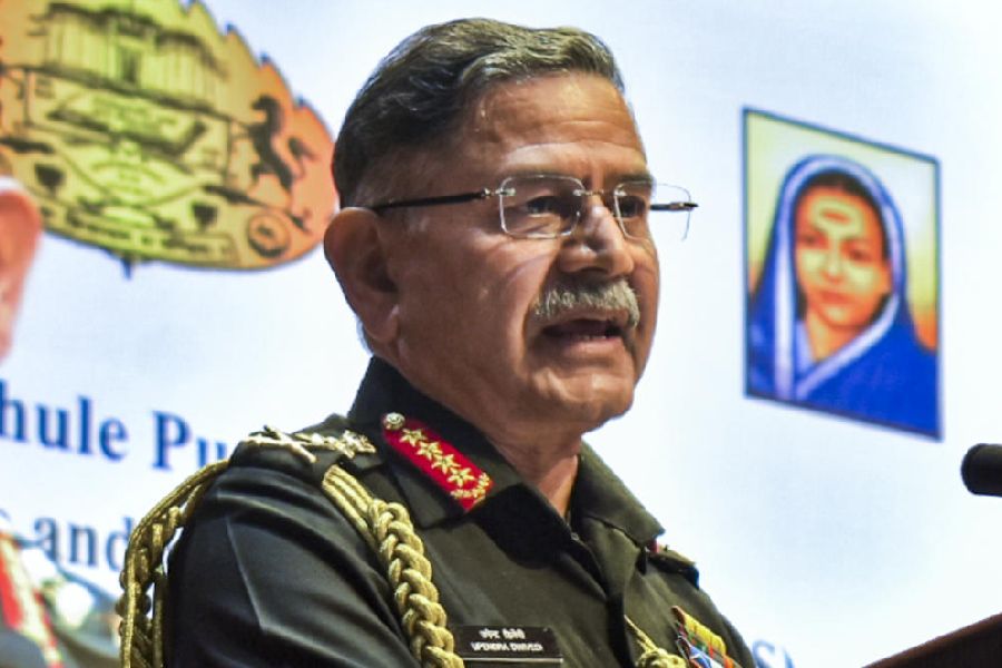 Lieutenant General Sadhna S Nair, DGMS (Army) and Senior Colonel Commandant of the Army Medical Corps, vists the Siachen Base Camp and forward areas.