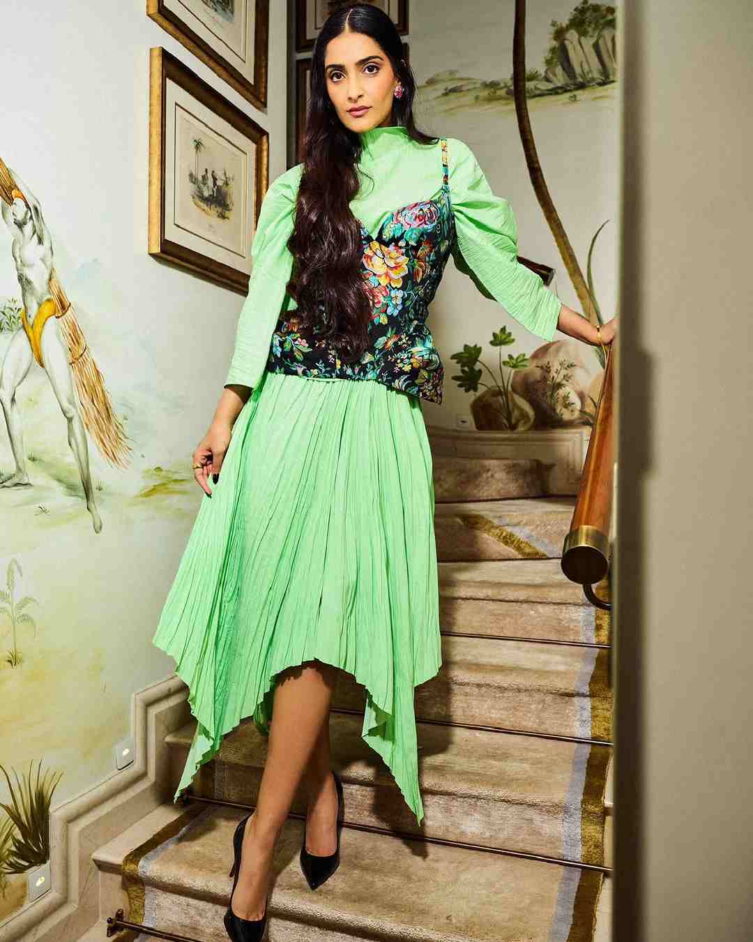 Sonam Kapoor outfit for thanksgiving 