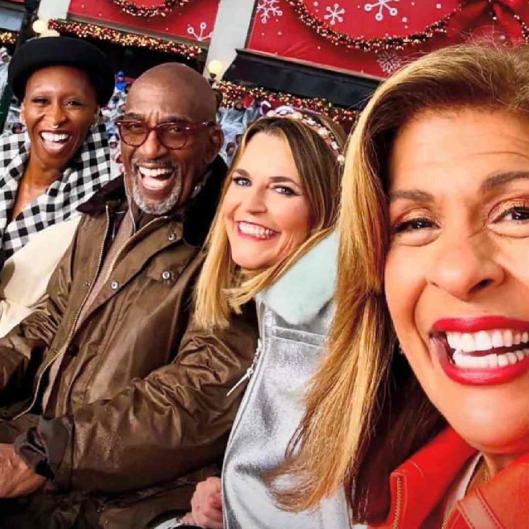 Wicked stars at Thanksgiving parade