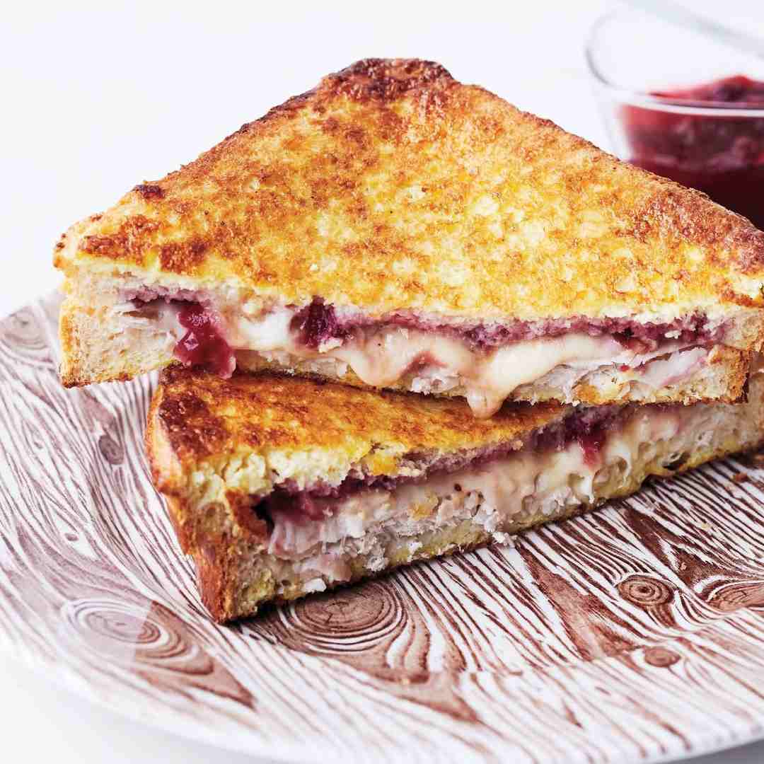 Martha Stewart relishes Thanksgiving Turkey 