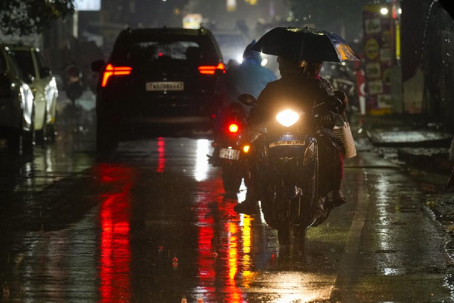 A glimpse of Chennai on Friday evening, Nov. 29, 2024. PTI