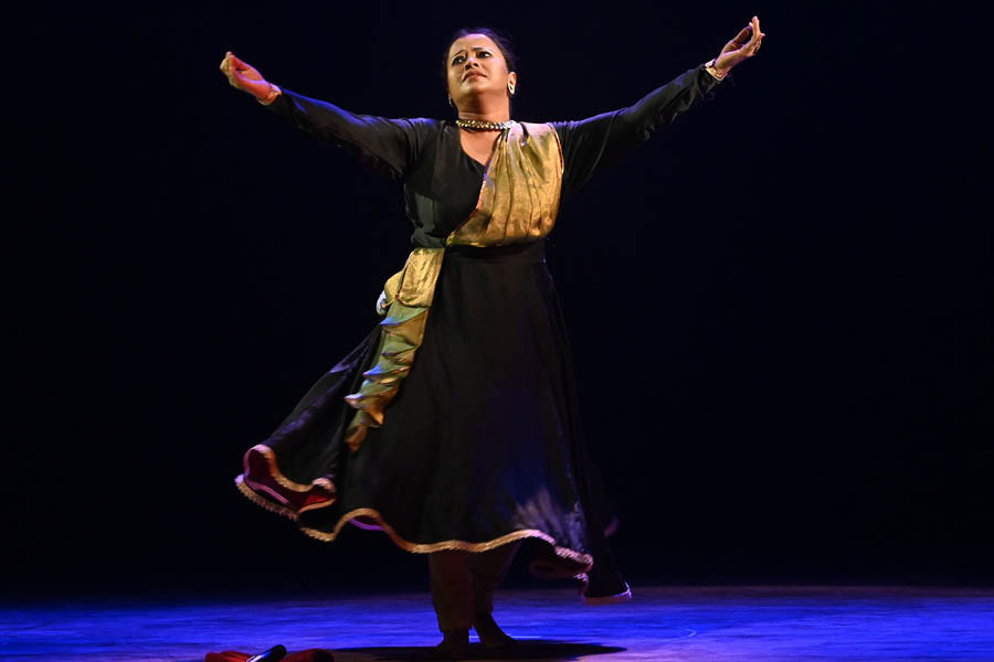 Indian classical dancers performs at Gyan Manch
