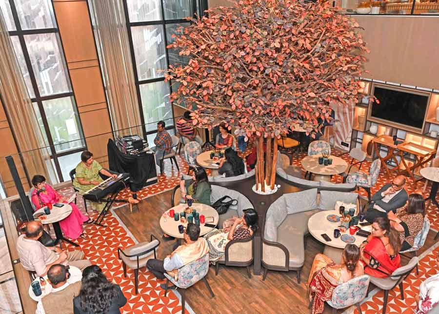 The intimate audience at Tess 