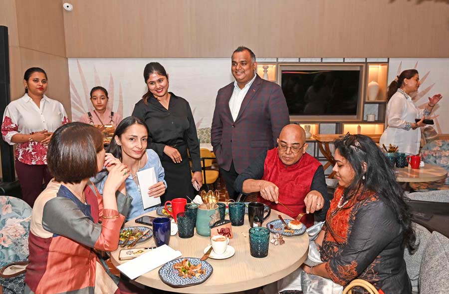 Post the show, the general manager of Hyatt Centric Ballygunge Kolkata, Glen Dsouza (second from right, standing), chatted with the guests. "Kolkata, a city steeped in art and culture, inspires everything at Hyatt Centric Kolkata. This poetry and piano evening at Tess celebrated the city’s artistic soul, paired with a curated Euro-Asian menu, blending tradition, creativity, and hospitality seamlessly," he said 