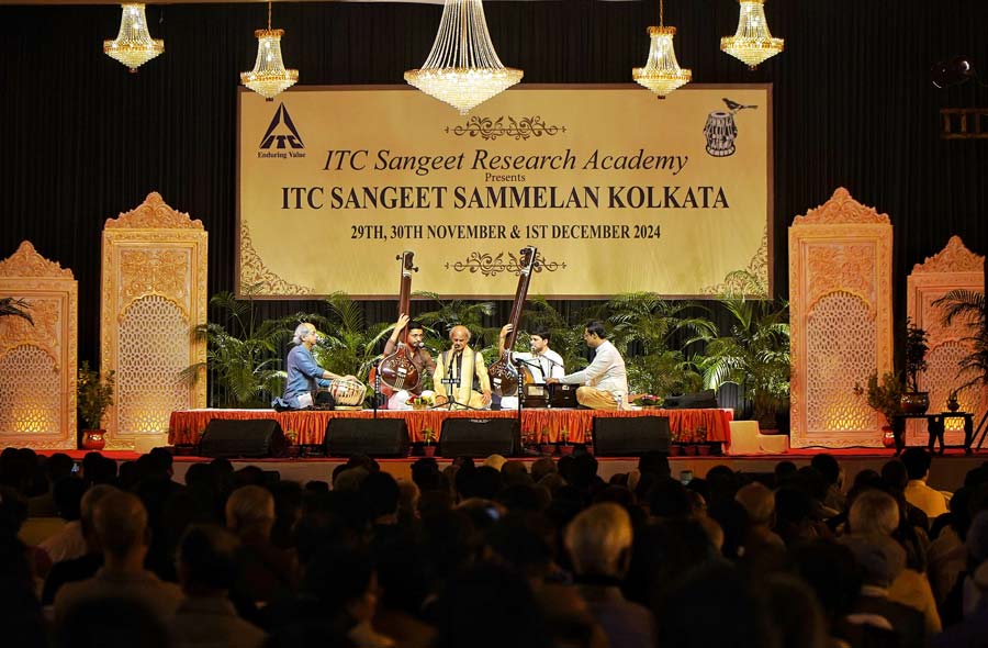 The revered gurus of the academy — Ajoy Chakrabarty, Partha Chatterjee, Subhra Guha, Uday Bhawalkar, Omkar Dadarkar, Abir Hossain and Brajeswar Mukherjee also graced the occasion
