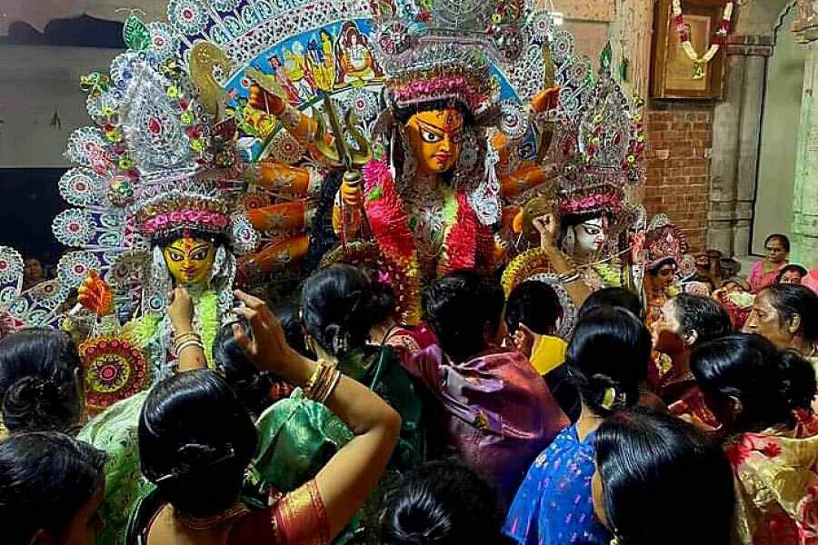 Immersion takes place on Dashami and immediately after the idol is thrown into the water, its structure is salvaged for reuse