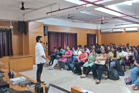 Spearheading the event was Mr. Nilkantha Chatterjee, Convener of OSCAR India, who took the students through an in-depth introduction to radio equipment and operations. 