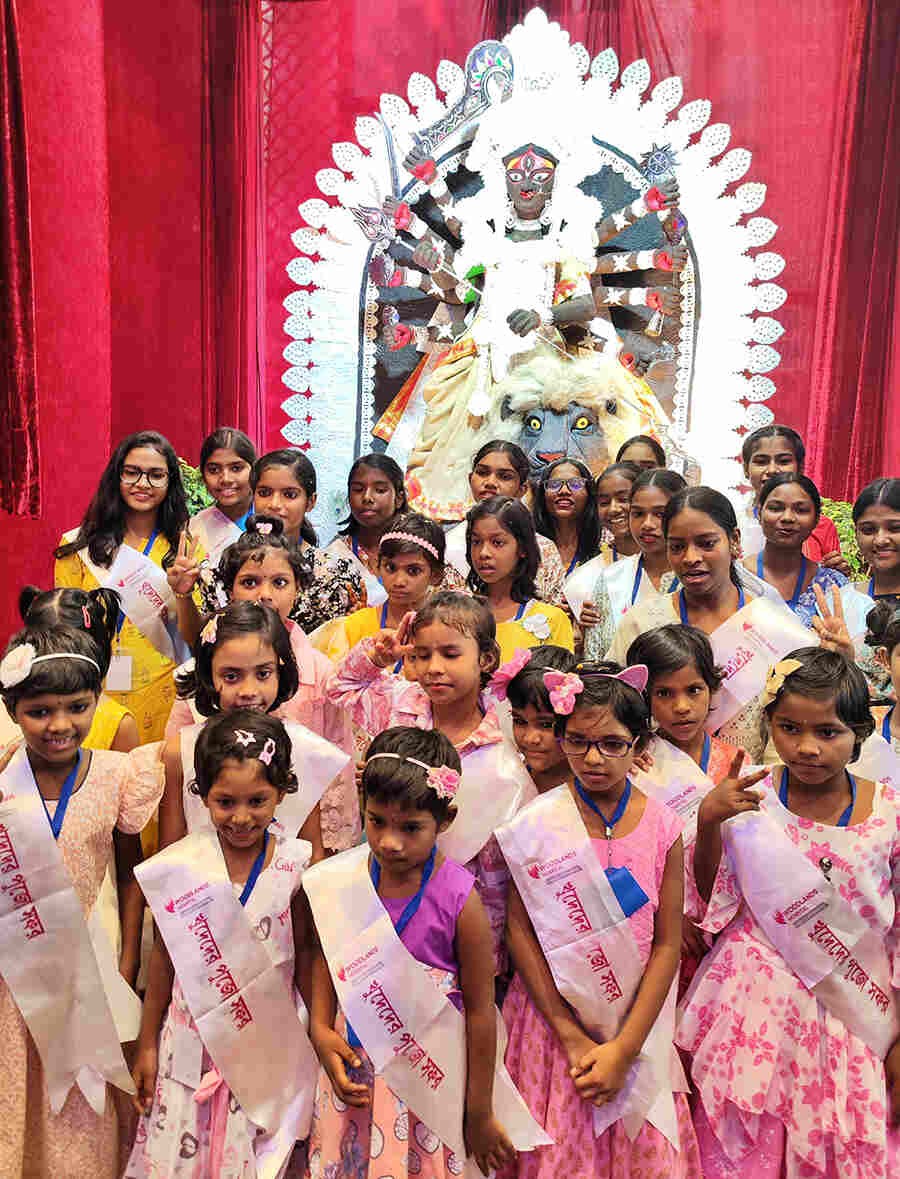 A 12-ft-tall idol of Durga carved out of pure dark chocolate by 30 children of Hope Foundation in a collaboration between Holiday Inn, Kolkata Airport, and Woodlands Multi-speciality Hospital Ltd, was unveiled at the hotel on Friday