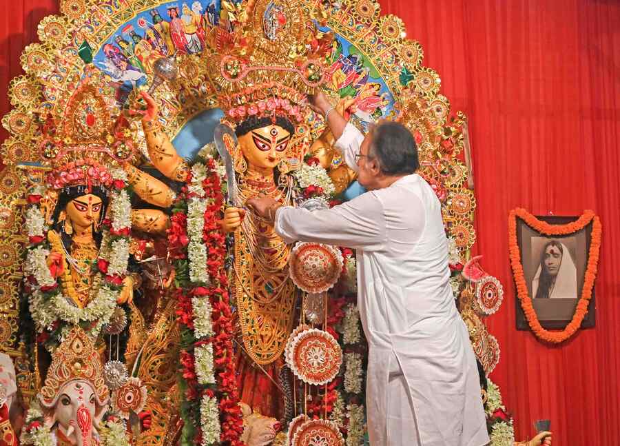 This year, the Durga Puja at Santosh Gardens, 8 Ekdalia Road, celebrates its 115-year legacy. Every year, the extended family of Shri Santosh Chandra Banerjee gathers to honour this cherished tradition together