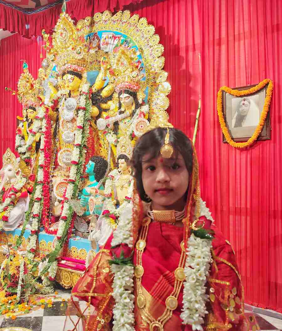 Kolkata News In pictures Sandhi Puja highlights at Santosh Gardens