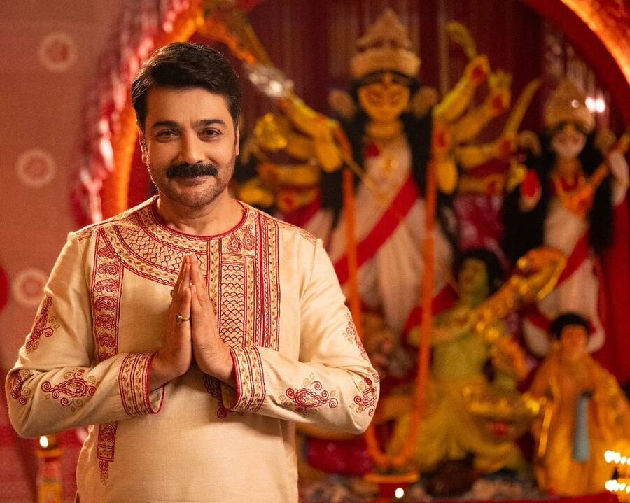 A cream-coloured kurta with red geometric patterns made for Prosenjit’s Dashami look. 