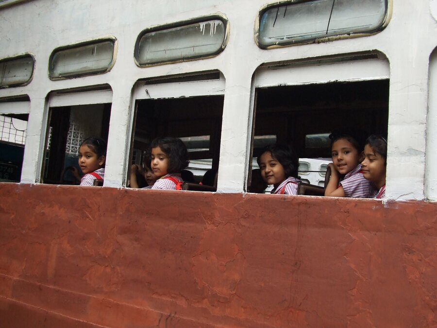 Kolkata’s tram system, one of the oldest in Asia, offers a nostalgic and culturally rich experience for anyone who boards it. On October 3, students of Class IV of Modern High School for Girls were taken on a tram ride to enhance their knowledge of ‘Our City of Joy’ and its traditional and cultural heritage