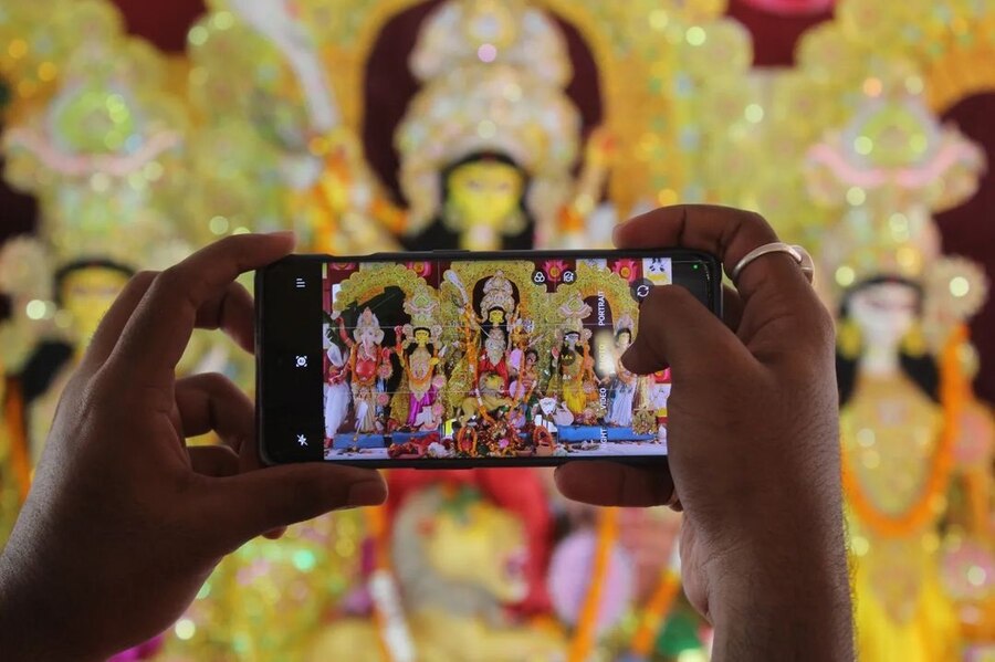 Gurugram's oldest Durga Puja, organised at the Sector 9A Community Centre by the Gurgaon Bengalee Association, first celebrated their Durgotsav in 1982. Marking their 43rd year, the pujo is a must-visit for its homely vibes and Bangaliyana 