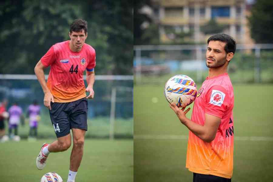 East Bengal defenders Hector Yuste and Anwar Ali