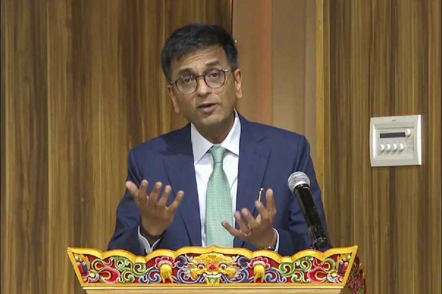 Cji Chandrachud Cji Chandrachud Led Bench Defers Hearing On Pleas