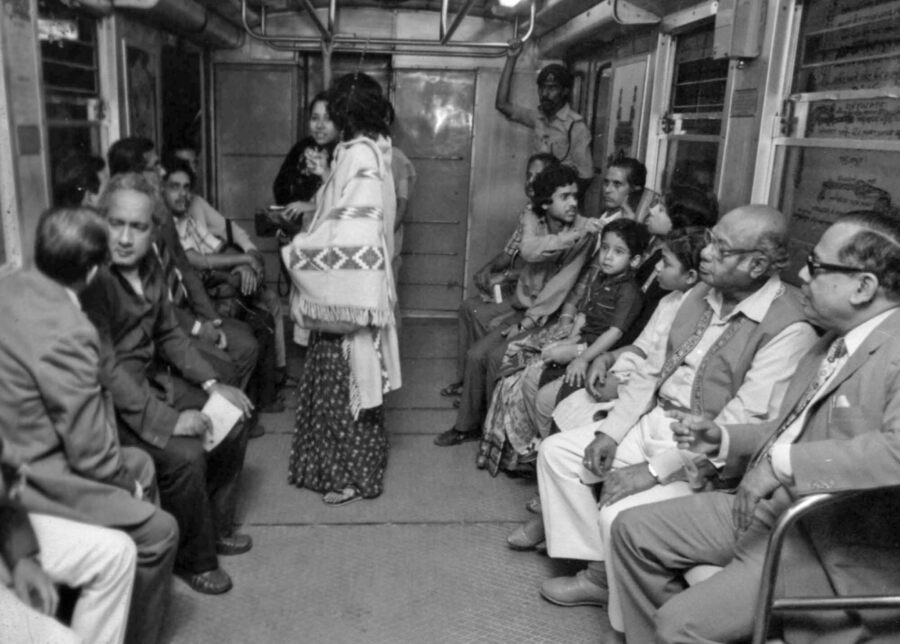 Sarod virtuoso Ali Akbar Khan (second from right) seated in the Calcutta Metro in 1987. The approximate daily ridership around that time was around 43,244 against an approximated 6-lakh-plus in the present day 