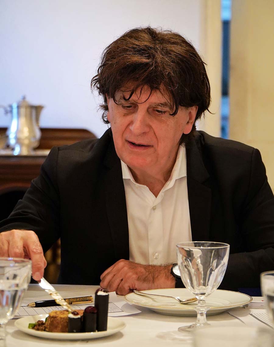 ‘This pan-Indian competition is intended to promote French and/or fusion pastries,’ said consul general Didier Talpain, who was amazed by the sweet creations. ‘There were French tastes and flavours, and some contestants have also used local flavours to create the desserts. What we tried from the contestants today was very good!’