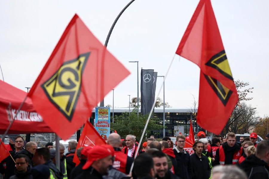 The economic survey, conducted among 25,000 companies from all sectors and regions, shows that 31% expect the business situation to worse, up from 26% in the last survey. Only 13% of the companies expect an improvement.