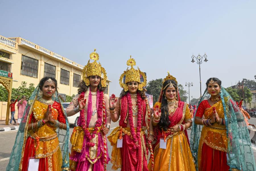 Actors take part in a tableau on the Rampath during the ‘Deepotsav’ celebrations. PTI